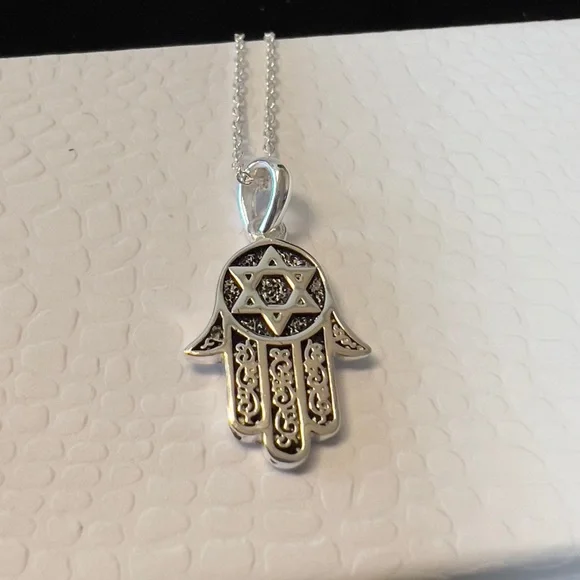 925 Sterling Silver. Hamsa. Necklace - Picture 5 of 7